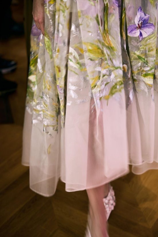 境中花映艺术时装大秀巴黎上演 重塑当代女性奢雅精神-美派服饰网(图27)