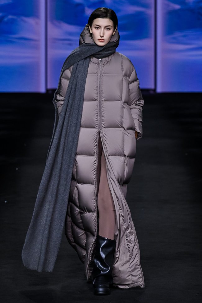 织暖秘境：SANI时装秀诠释自然生命力的温暖美学-美派服饰网(图15)