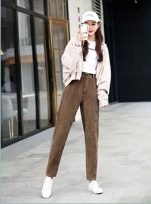 灯芯绒哈伦裤搭配外套全攻略，轻松打造时尚造型-美派服饰网(图1)