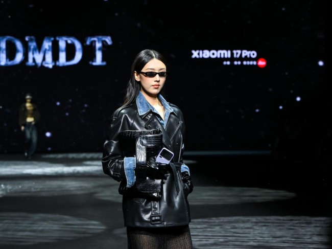 小米17 Pro系列亮相广东时装周 科技与时尚完美融合-美派服饰网(图3)