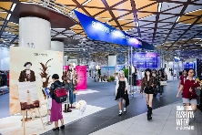 番禺快时尚服装基地亮相广东时装周 助力企业出海转型-美派服饰网(图4)