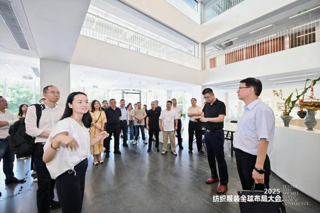 2025纺织服装全球布局大会聚焦产业转型升级与国际化发展-美派服饰网(图13) 2025纺织服装全球布局大会聚焦产业转型升级与国际化发展-美派服饰网(图13)