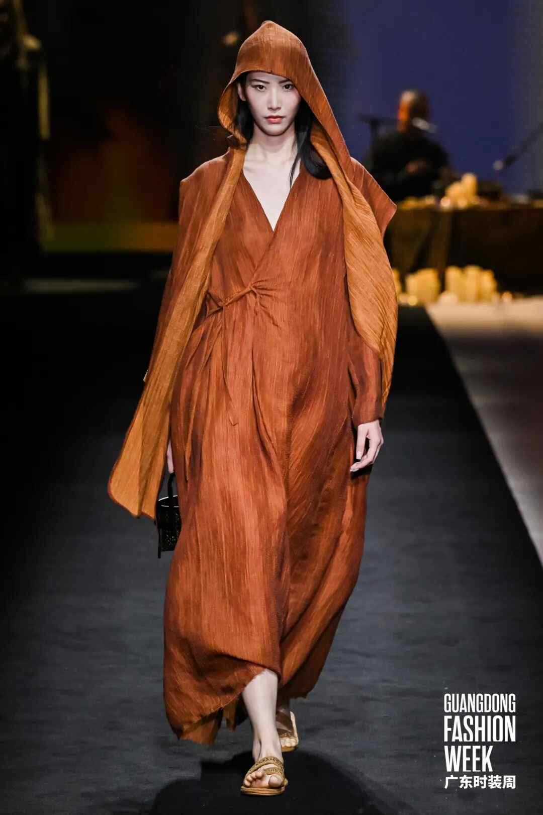 非遗国风服饰品牌曼陀心亮相广东时装周,展现东方美学新时尚-美派服饰网(图3) 图片