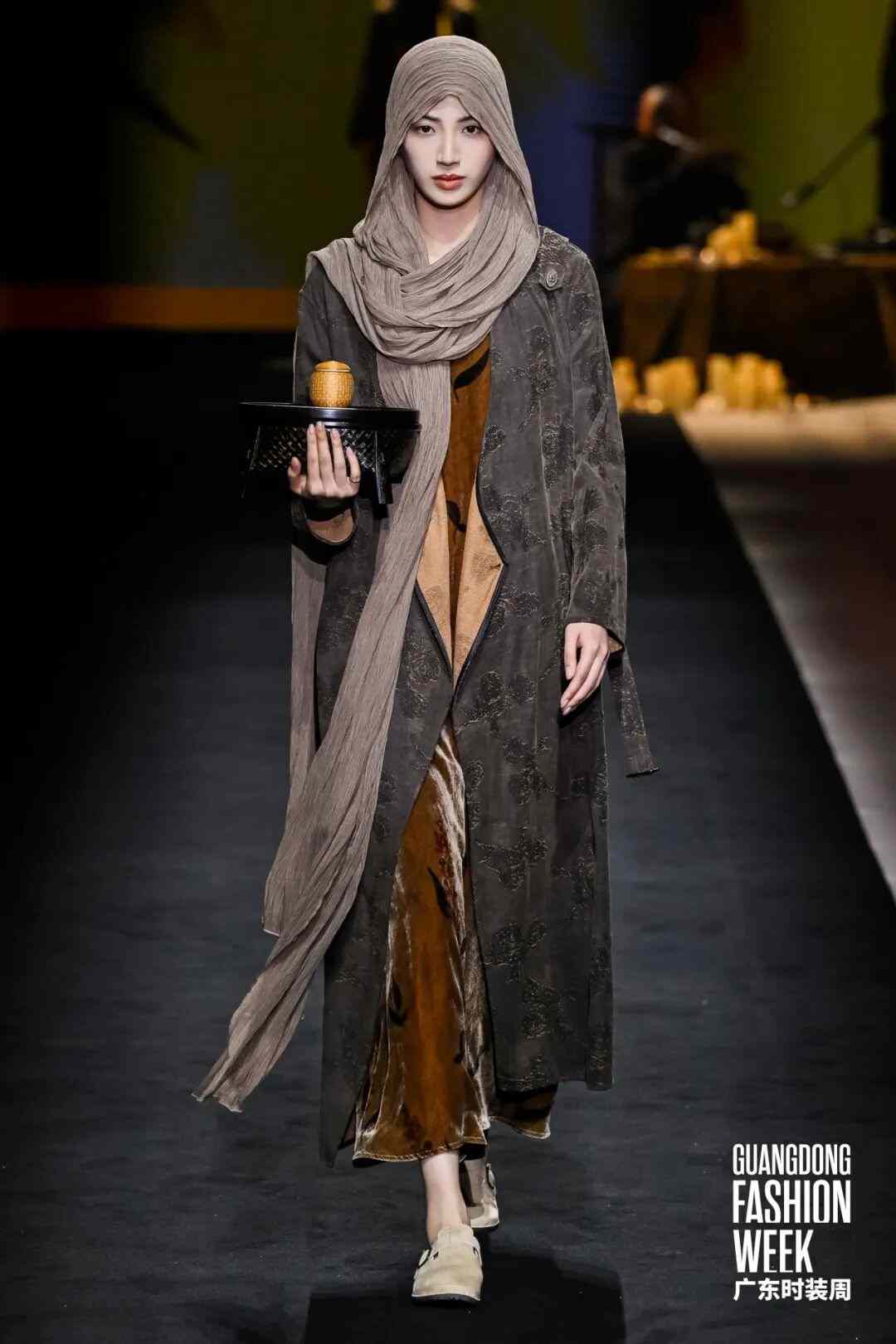 非遗国风服饰品牌曼陀心亮相广东时装周,展现东方美学新时尚-美派服饰网(图6) 图片