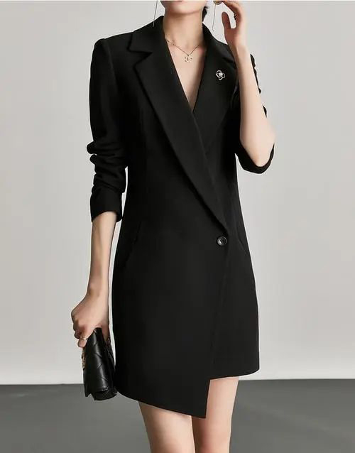 女士商务会议正装搭配指南：西装套装连衣裙穿搭技巧-美派服饰网(图2)