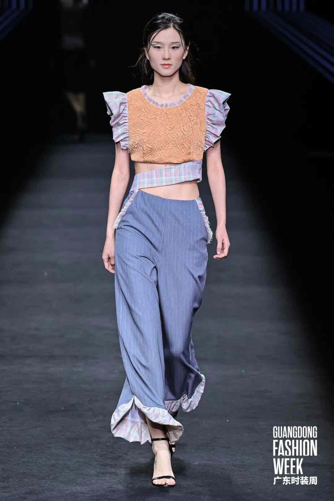 中韩时尚品牌联名发布秀展现跨文化潮流对话-美派服饰网(图8) 图片