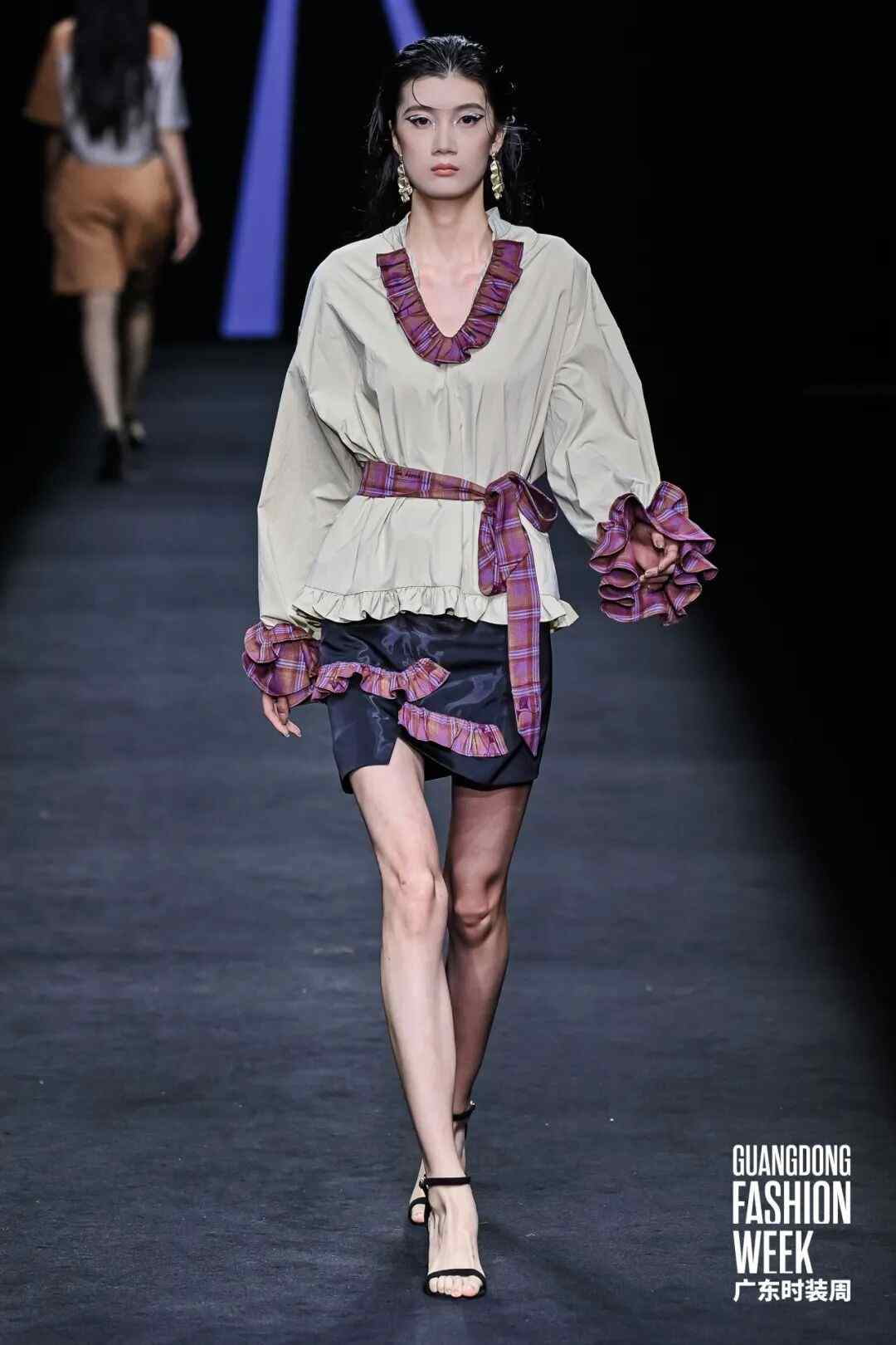 中韩时尚品牌联名发布秀展现跨文化潮流对话-美派服饰网(图10) 图片