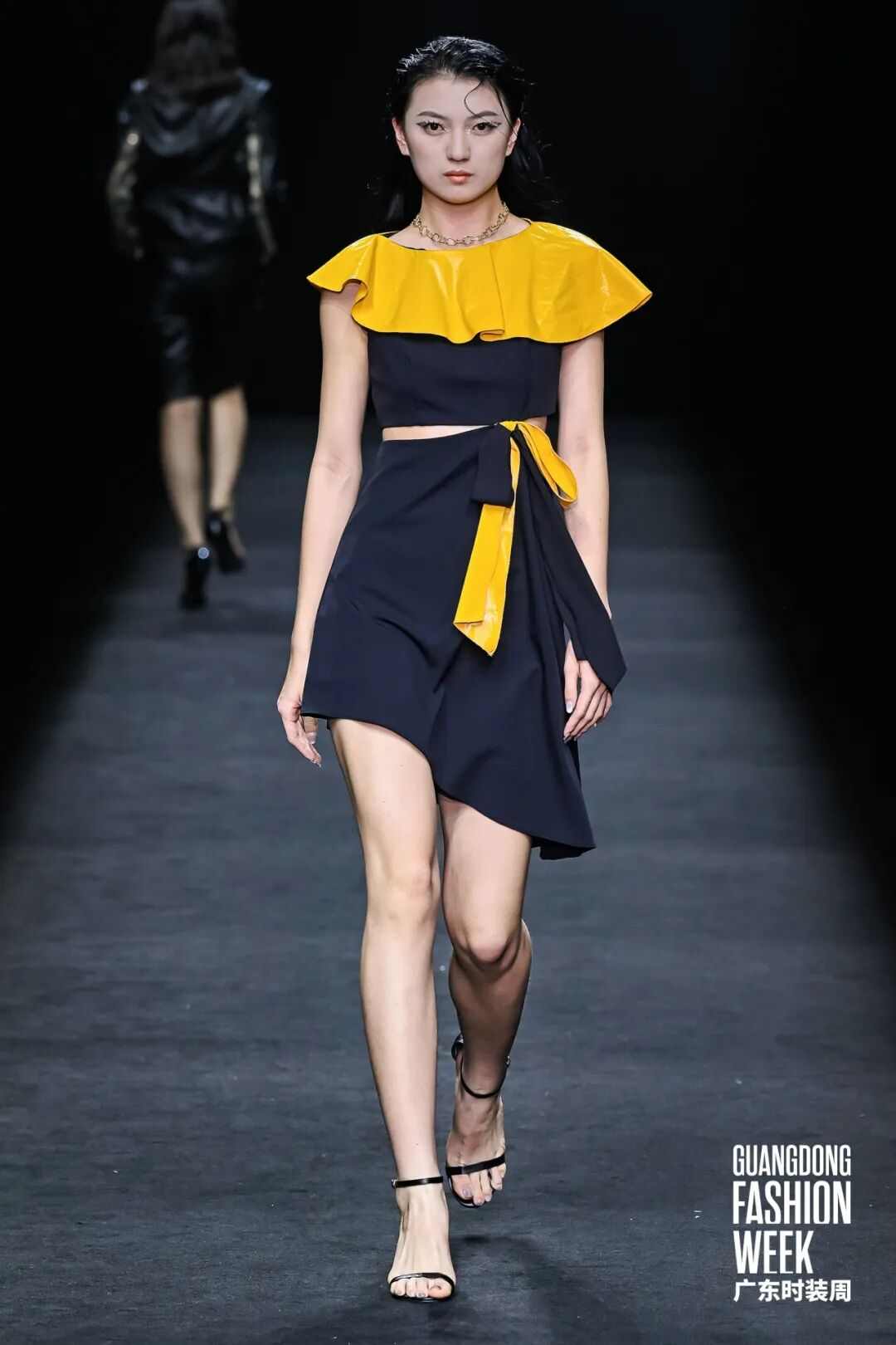 中韩时尚品牌联名发布秀展现跨文化潮流对话-美派服饰网(图16) 图片