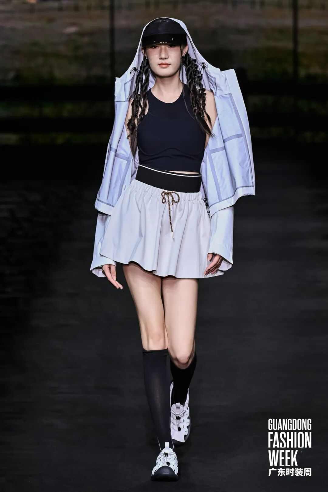 粤港澳大湾区时尚产业迎全运 运动时尚大秀展现创新活力-美派服饰网(图7) 图片