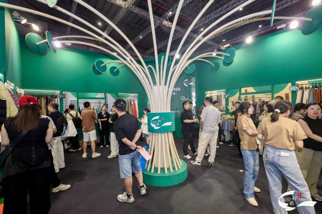 柯桥优选面料对接会火爆举办 27家服装品牌精准匹配供应链-美派服饰网(图1) 柯桥优选面料对接会火爆举办 27家服装品牌精准匹配供应链-美派服饰网(图1)