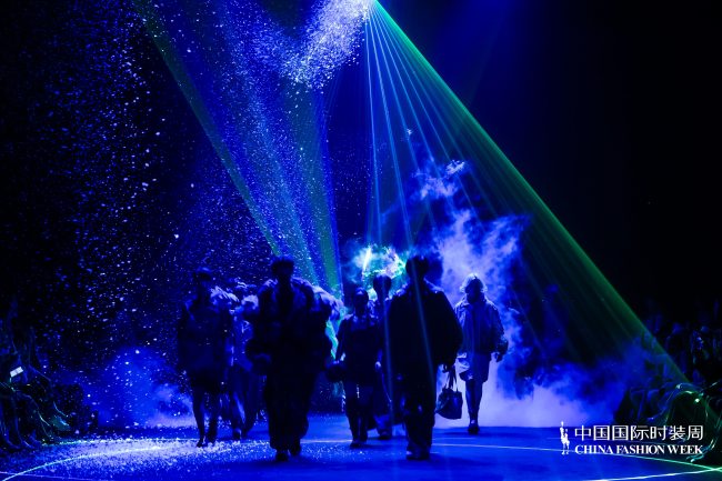 中国纤维品牌库新入库品牌发布,华峰千禧引领绿色时尚创新-美派服饰网(图10) 中国纤维品牌库新入库品牌发布,华峰千禧引领绿色时尚创新-美派服饰网(图10)