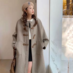 毛呢大衣搭配什么帽子好看？五种经典帽型穿搭指南-美派服饰网