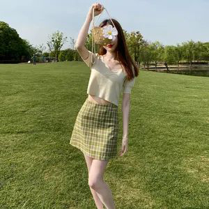 墨绿色包臀裙怎么搭配【图文】(图1) 墨绿色包臀裙怎么搭配【图文】(图1)