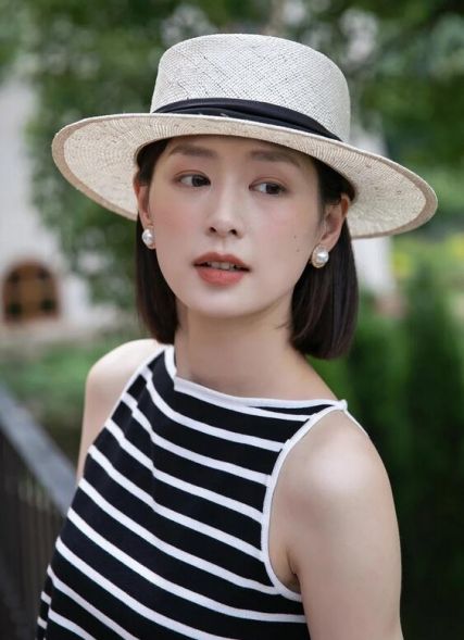 白色草帽搭配【图文】夏季这样搭配白色草帽(图5) 白色草帽搭配【图文】夏季这样搭配白色草帽(图5)