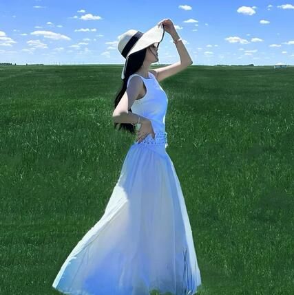 白色草帽搭配【图文】夏季这样搭配白色草帽(图1) 白色草帽搭配【图文】夏季这样搭配白色草帽(图1)