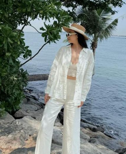 白色草帽搭配【图文】夏季这样搭配白色草帽(图2) 白色草帽搭配【图文】夏季这样搭配白色草帽(图2)