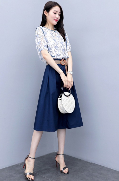 长款A字裙搭配短袖上衣的9种时尚组合技巧-美派服饰网(图1)