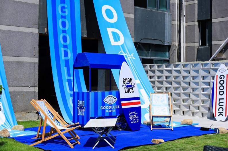 德鲨春夏订货会展现海洋文化时尚新潮流-美派服饰网(图10) 德鲨春夏订货会展现海洋文化时尚新潮流-美派服饰网(图10)