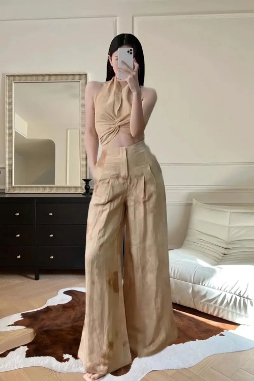 吊带背心配阔腿裤穿搭指南，夏日时尚休闲组合-美派服饰网(图2)