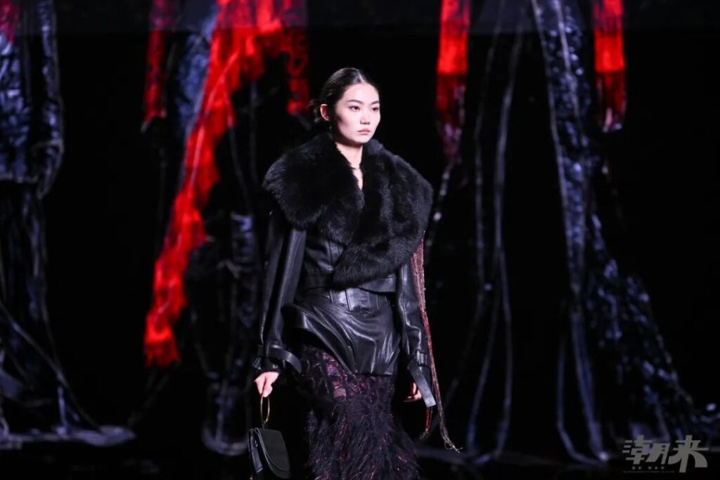 第二十八届真皮标志杯国际皮革时装设计大赛圆满落幕-美派服饰网(图10) 第二十八届真皮标志杯国际皮革时装设计大赛圆满落幕-美派服饰网(图10)