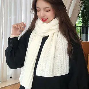 白色围巾搭配指南：7种色彩组合打造优雅时尚造型-美派服饰网(图1)