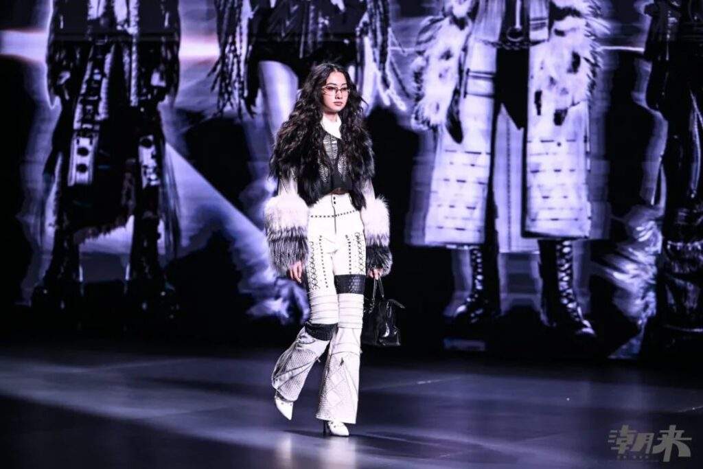 第二十八届真皮标志杯国际皮革时装设计大赛圆满落幕-美派服饰网(图16) 第二十八届真皮标志杯国际皮革时装设计大赛圆满落幕-美派服饰网(图16)