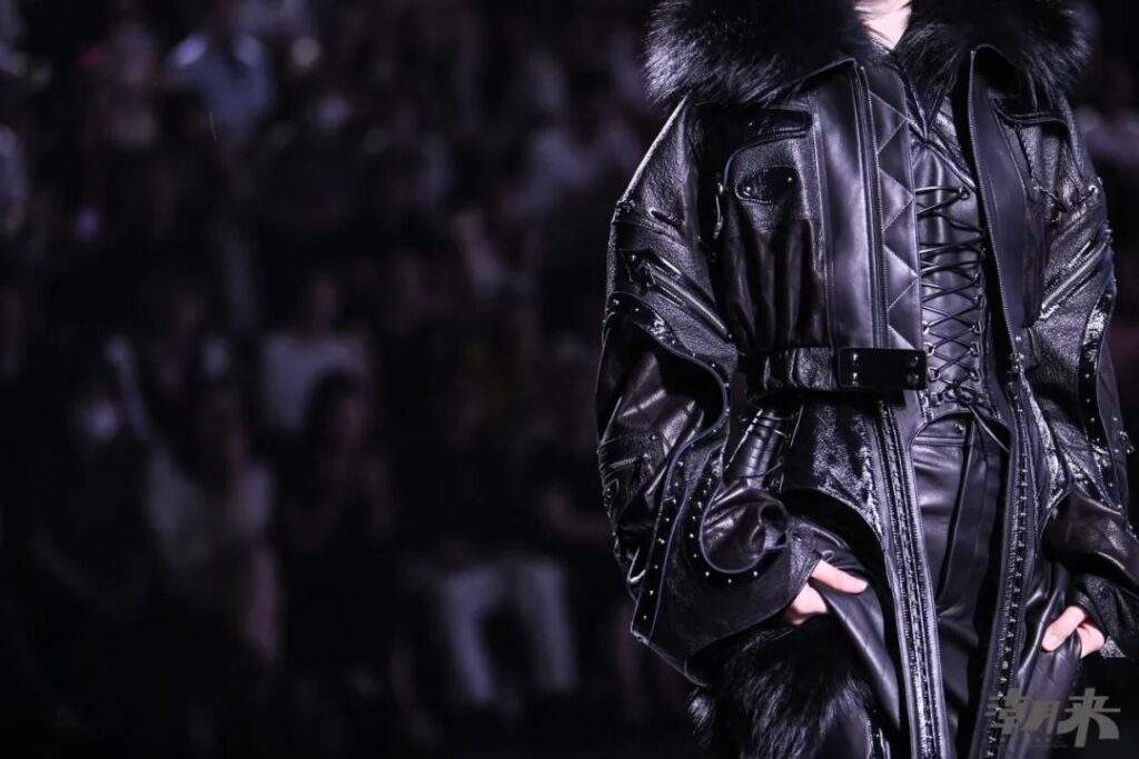 第二十八届真皮标志杯国际皮革时装设计大赛圆满落幕-美派服饰网(图15) 第二十八届真皮标志杯国际皮革时装设计大赛圆满落幕-美派服饰网(图15)