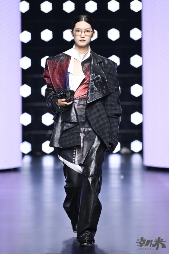 第二十八届真皮标志杯国际皮革时装设计大赛圆满落幕-美派服饰网(图20) 第二十八届真皮标志杯国际皮革时装设计大赛圆满落幕-美派服饰网(图20)