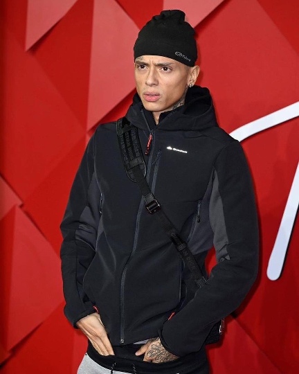 迪卡侬进军太空推出宇航服，平价运动品牌转型高端的新策略-美派服饰网(图14)