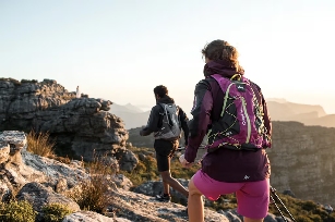 迪卡侬进军太空推出宇航服，平价运动品牌转型高端的新策略-美派服饰网(图19)