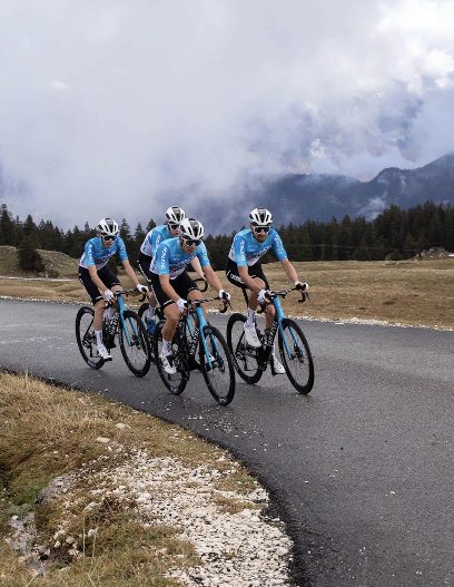 迪卡侬进军太空推出宇航服，平价运动品牌转型高端的新策略-美派服饰网(图22)