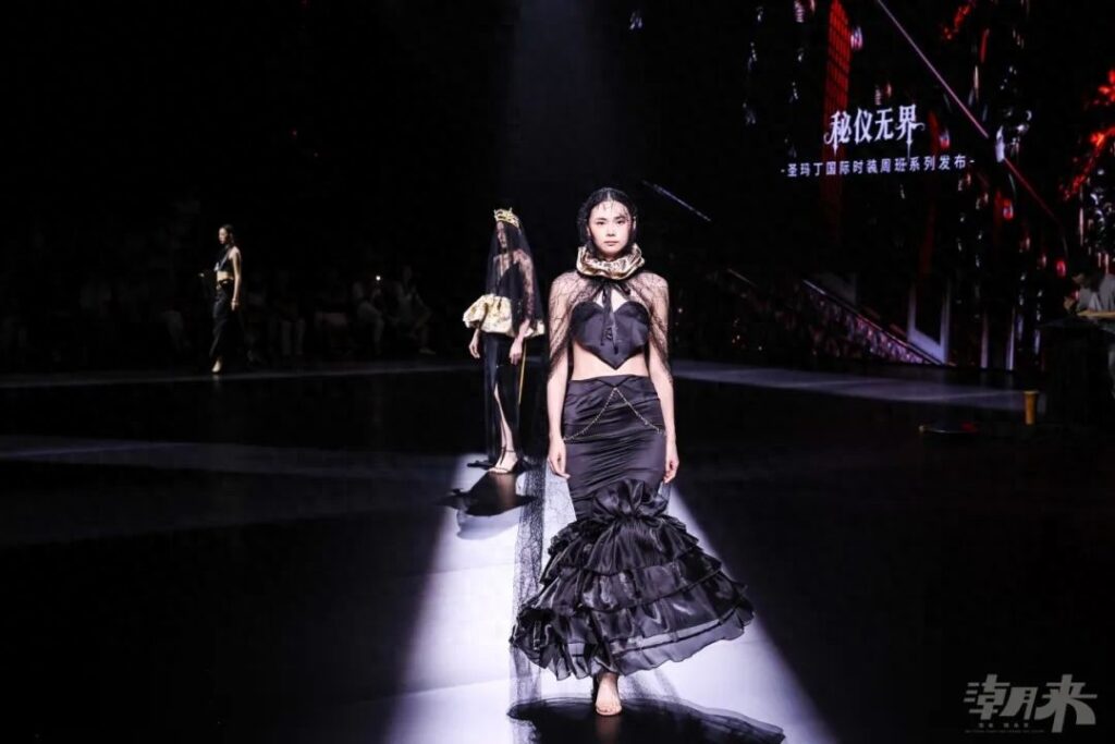 机械隐修与灵脉复苏的时尚交融，探索科技与传统的美学边界-美派服饰网(图2)