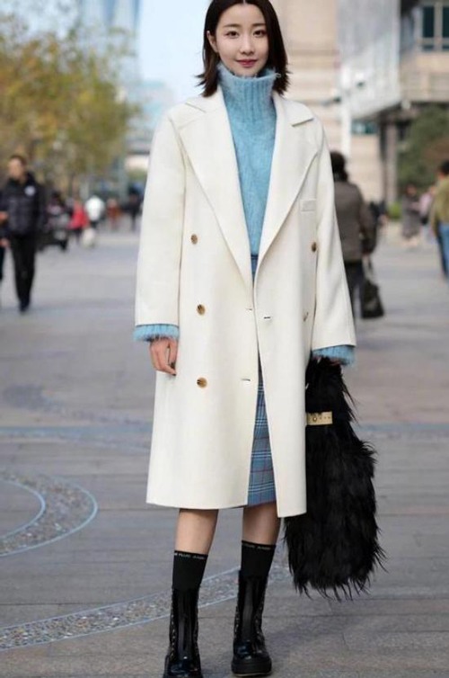 白色外套搭配什么颜色内搭最时尚 常见色彩组合推荐-美派服饰网(图2)