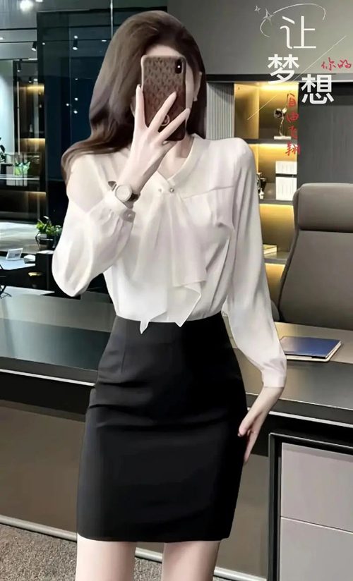 白衬衫配包臀裙穿搭指南，轻松展现优雅知性魅力-美派服饰网(图1)