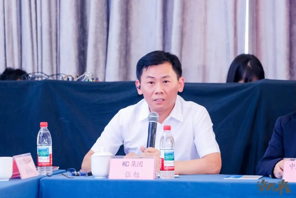 皮革毛皮产业十五五规划座谈会在海宁召开，共谋绿色转型高质量发展新路径-美派服饰网(图18)