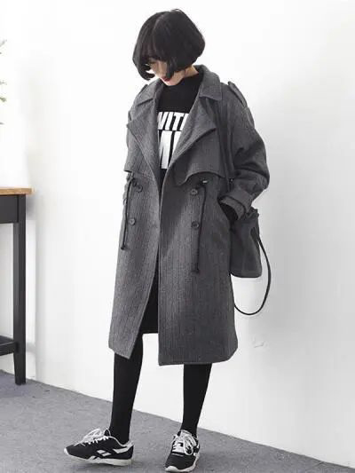 灰色风衣搭配技巧全攻略，轻松穿出优雅时尚感-美派服饰网(图1)