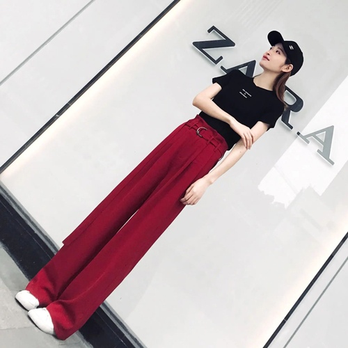 酒红色阔腿裤搭配指南：6种优雅时尚穿搭方案-美派服饰网(图3)