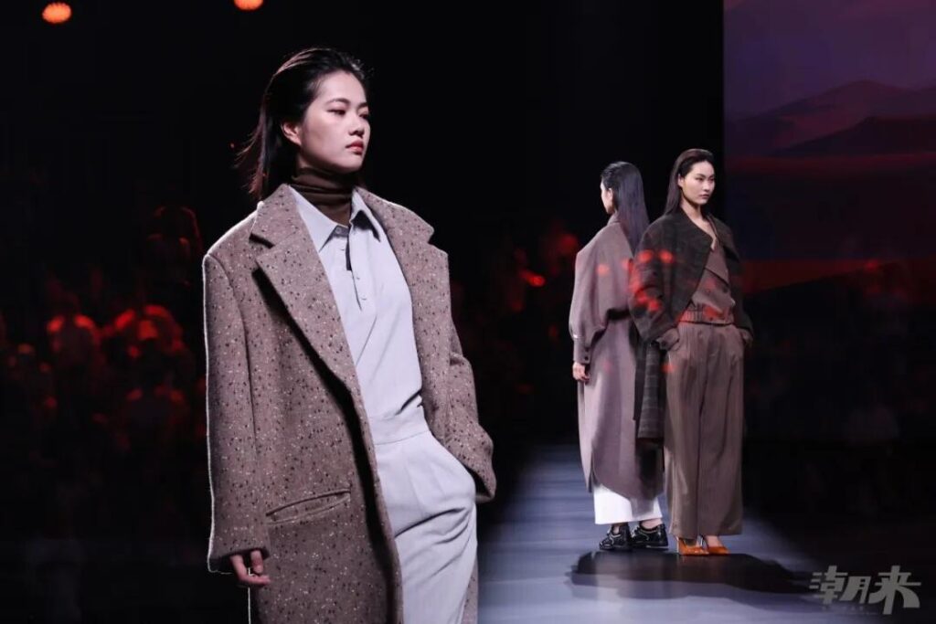 海宁中国国际时装周润恒专场发布 去繁存真极简美学-美派服饰网(图7)