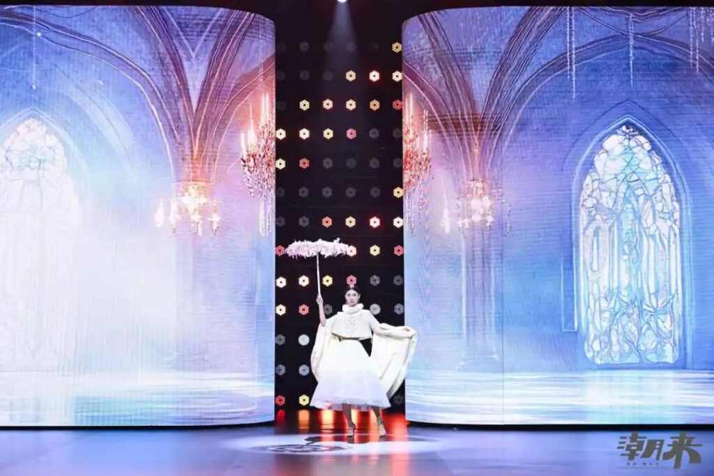 海尚风红红设计专场发布 皮革时尚展现多元叙事-美派服饰网(图7)