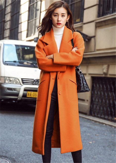 橙色风衣怎么搭?7种时髦配色方案穿出高级感-美派服饰网(图2) 橙色风衣怎么搭?7种时髦配色方案穿出高级感-美派服饰网(图2)