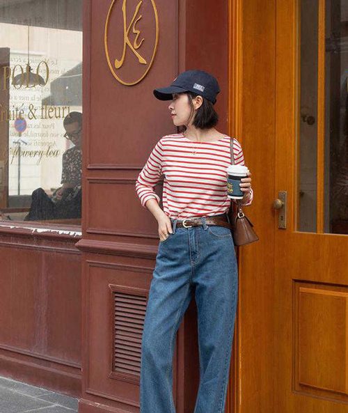 复古风牛仔裤怎么搭配上衣(图1)