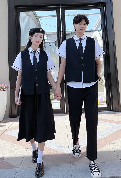 英伦风校服搭配什么鞋子?(图2)