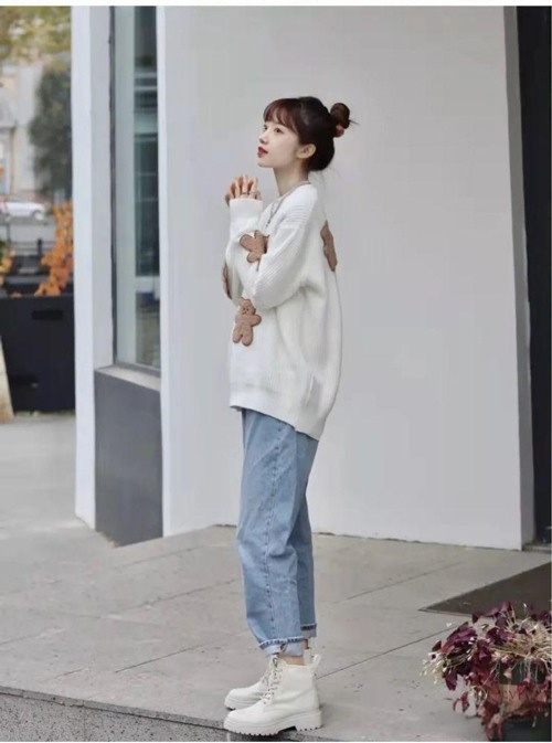 白色马丁靴搭配女【图文】(图1)