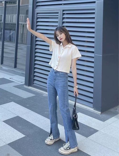 牛仔裤搭配什么上衣好看?10种经典穿搭方案推荐-美派服饰网(图1) 牛仔裤搭配什么上衣好看?10种经典穿搭方案推荐-美派服饰网(图1)