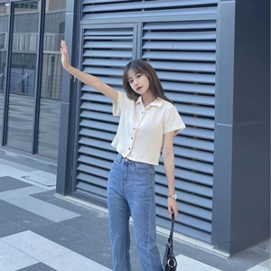 牛仔裤搭配什么上衣好看？10种经典穿搭方案推荐-美派服饰网