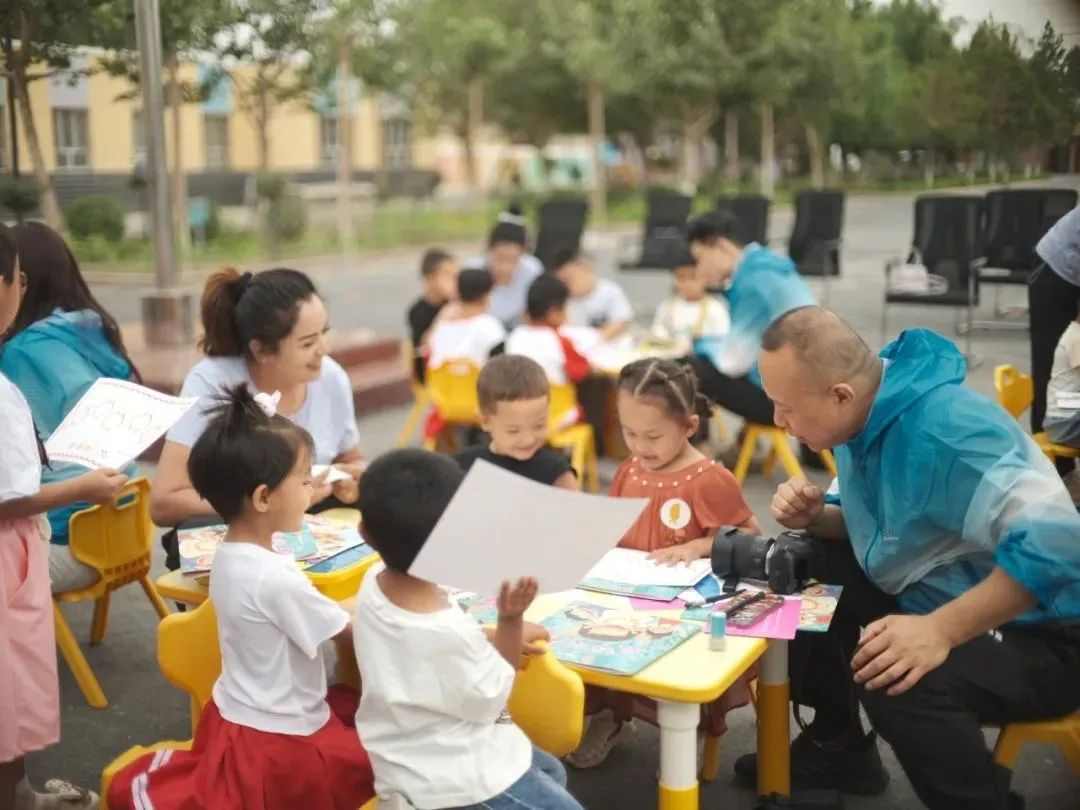 玩具行业爱心接力 千余名边疆儿童获赠玩教具物资-美派服饰网(图14) 图片