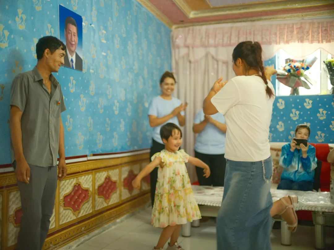 玩具行业爱心接力 千余名边疆儿童获赠玩教具物资-美派服饰网(图18) 图片