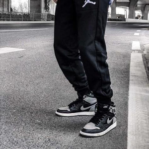 板鞋配束脚裤穿搭指南：5种经典组合打造休闲时尚造型-美派服饰