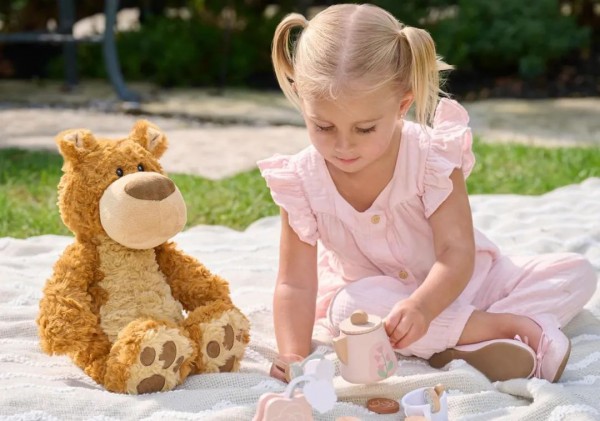 精准洞察育儿焦虑！这4类玩具成Z世代家长新宠