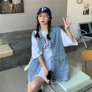 牛仔小马甲搭配指南：9种穿搭方式展现时尚风格-美派服饰网